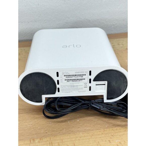 Arlo Ultra Smart Hub Base Station White Model VMB5000 #U0987 (AR) - Picture 6 of 7